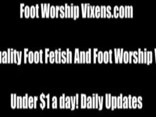 First-rate lady Girl Foot Worshipping