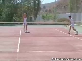 Două ispititor tenis joc lesbiană prunci part3