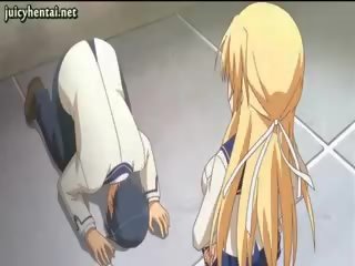 Blondinka anime jana doing aýak bilen oýnamak